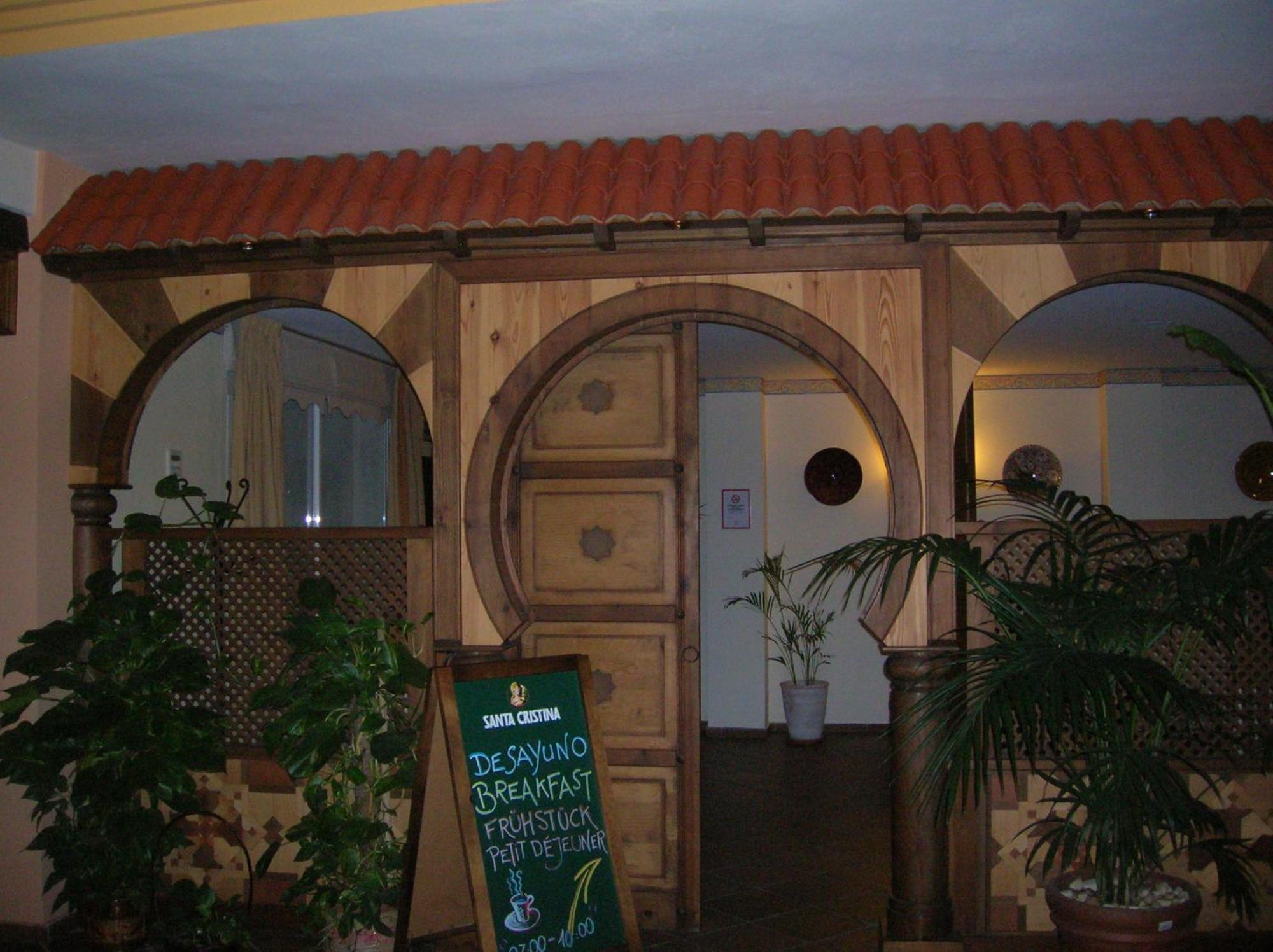 Hotel Maria Cristina La Cala Del Moral ภายนอก รูปภาพ