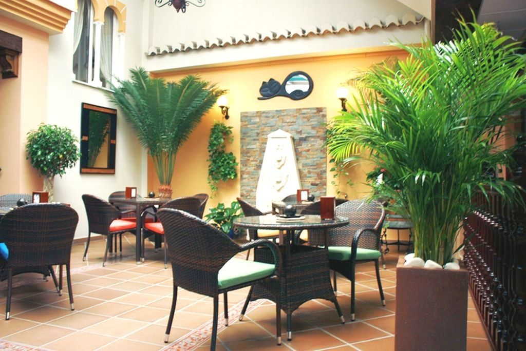 Hotel Maria Cristina La Cala Del Moral ร้านอาหาร รูปภาพ