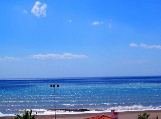 Hotel Maria Cristina La Cala Del Moral ภายนอก รูปภาพ
